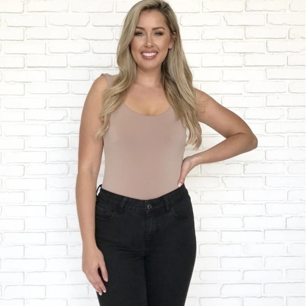 Final Touch Sands Claudina rayon flex stretchy butter soft bodysuit size M